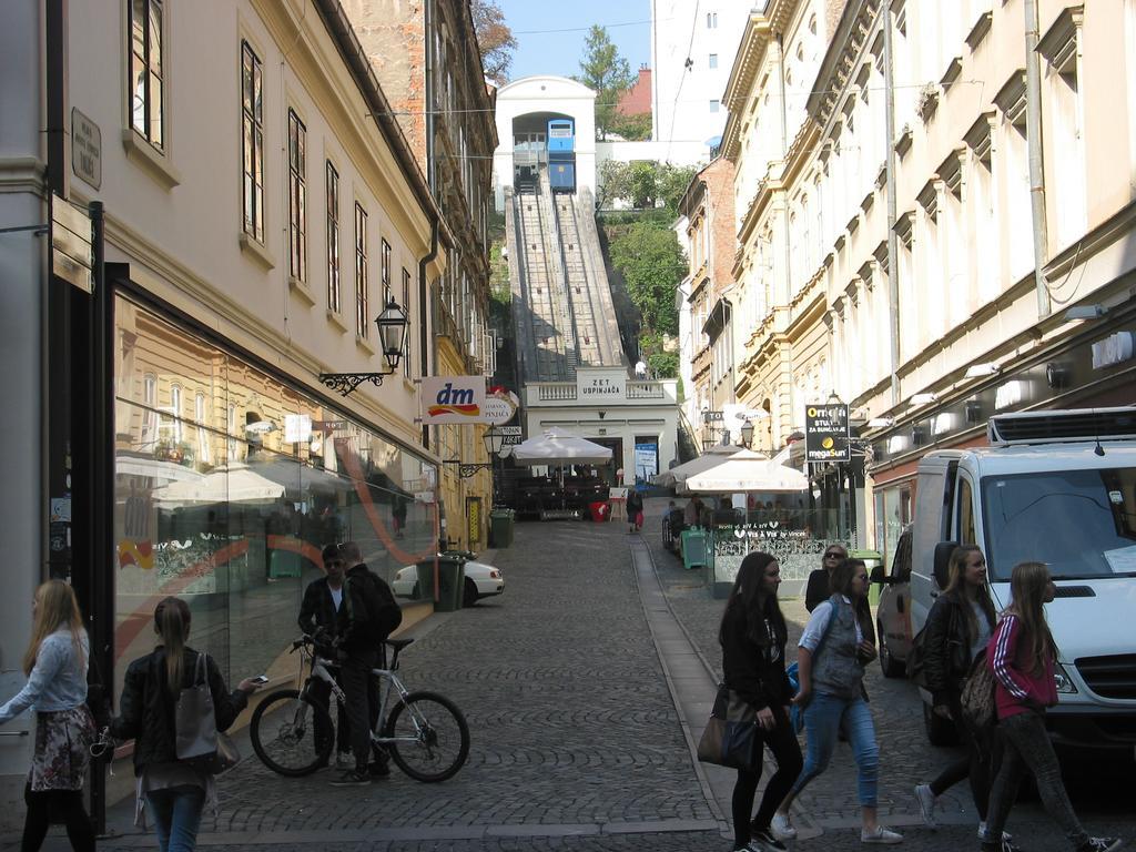 Apartment Fleger Zagreb Oda fotoğraf